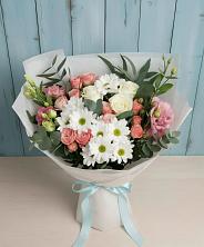Букет цветов из:  Розы, Лизиантусы и Хризантемы в Лебяжьем Кировской области