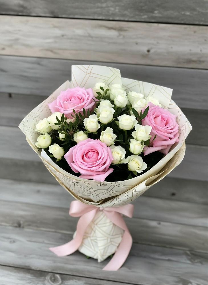 Букет цветов из: Розы в Лебяжьем Кировской области