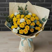 Букет цветов из:  Розы в Лебяжьем Кировской области