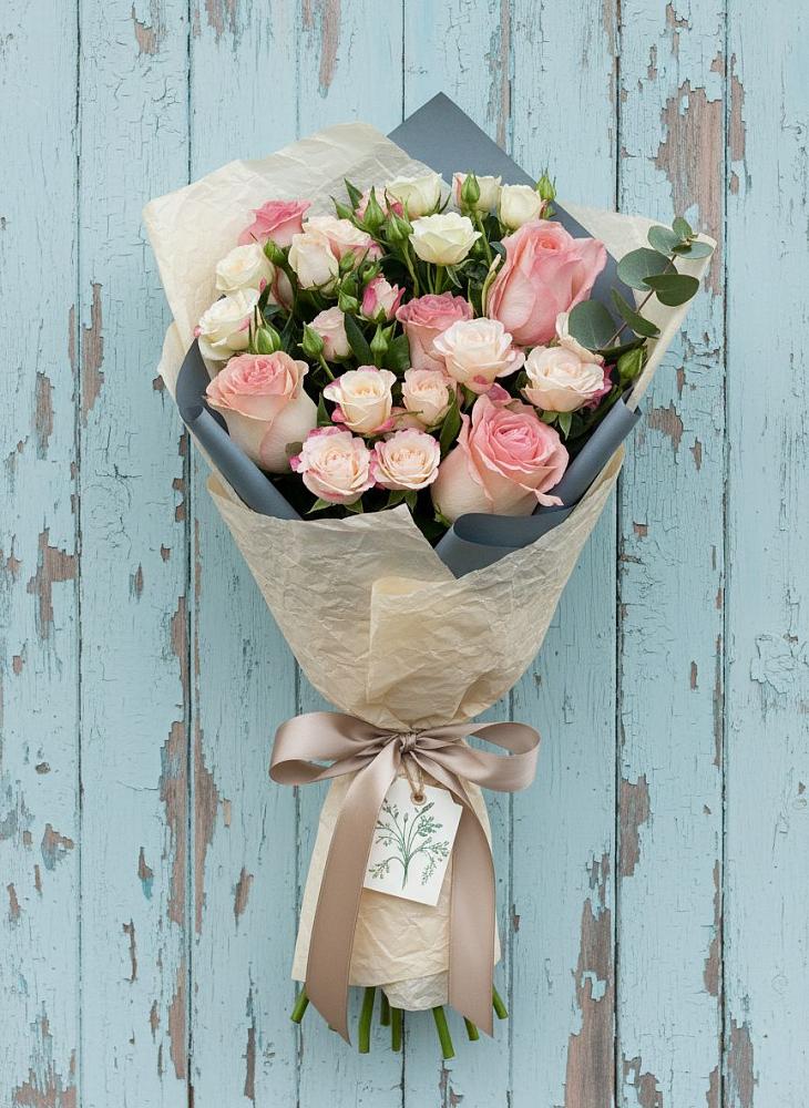 Букет цветов из: Розы в Лебяжьем Кировской области