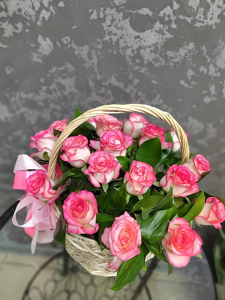Цветочная композиция из Розы в корзине в Лебяжьем Кировской области