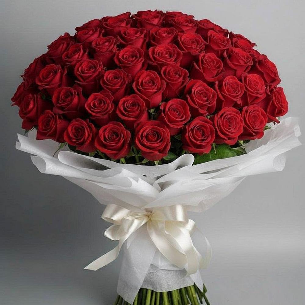 Букет 101 Красная роза Блэк Мэджик в Лебяжьем Кировской области