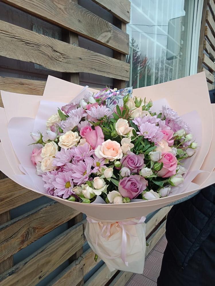 Букет цветов из: Розы и Хризантемы в Лебяжьем Кировской области