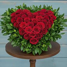 Цветочная композиция из Розы в виде сердца в Лебяжьем Кировской области