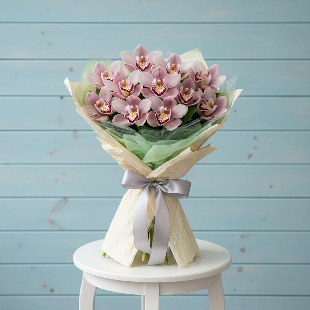 Букет цветов из: Орхидеи и Розы в Лебяжьем Кировской области