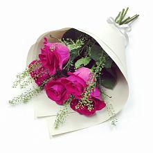 Букет цветов из:  Розы в Лебяжьем Кировской области