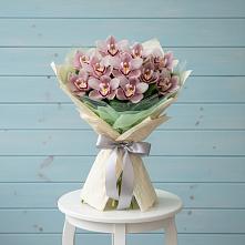Букет цветов из:  Орхидеи и Розы в Лебяжьем Кировской области