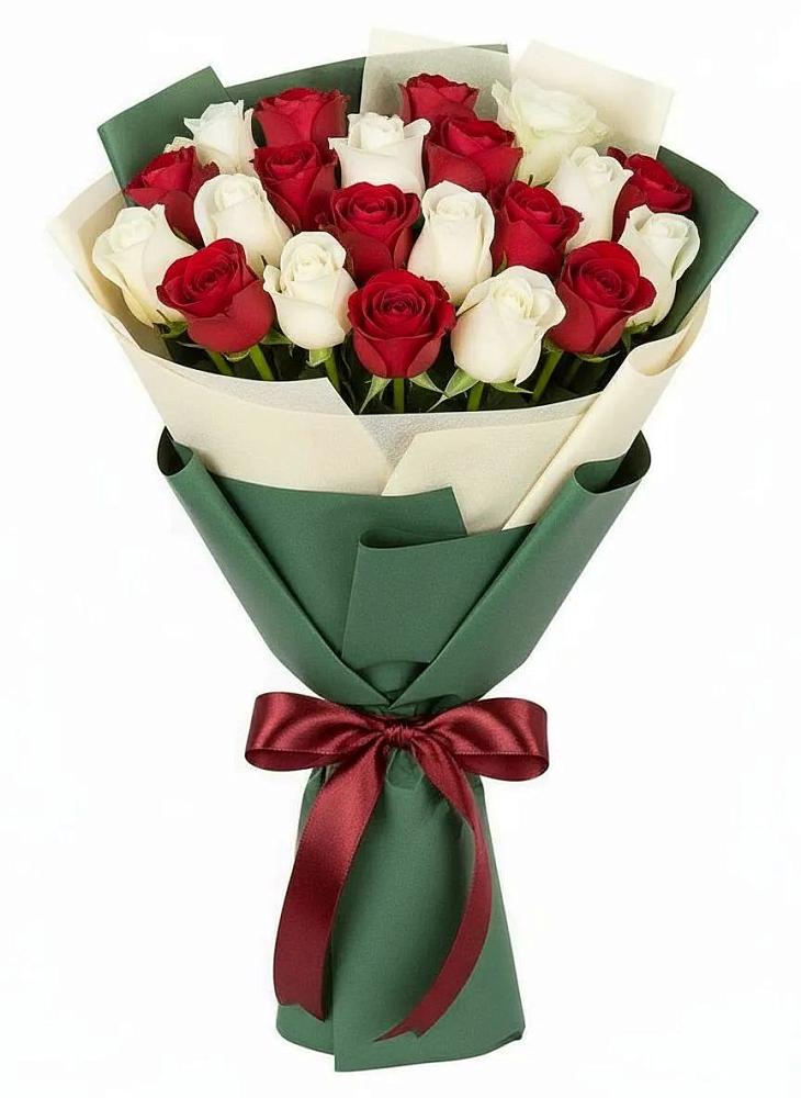 Букет Микс из красных и белых роз в Лебяжьем Кировской области