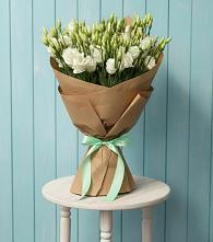 Букет цветов из:  Лизиантусы в Лебяжьем Кировской области