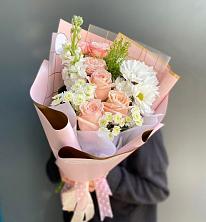 Букет цветов из:  Хризантемы и Розы в Лебяжьем Кировской области