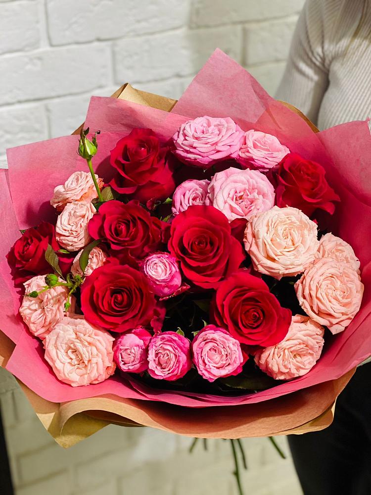 Букет цветов из: Розы в Лебяжьем Кировской области