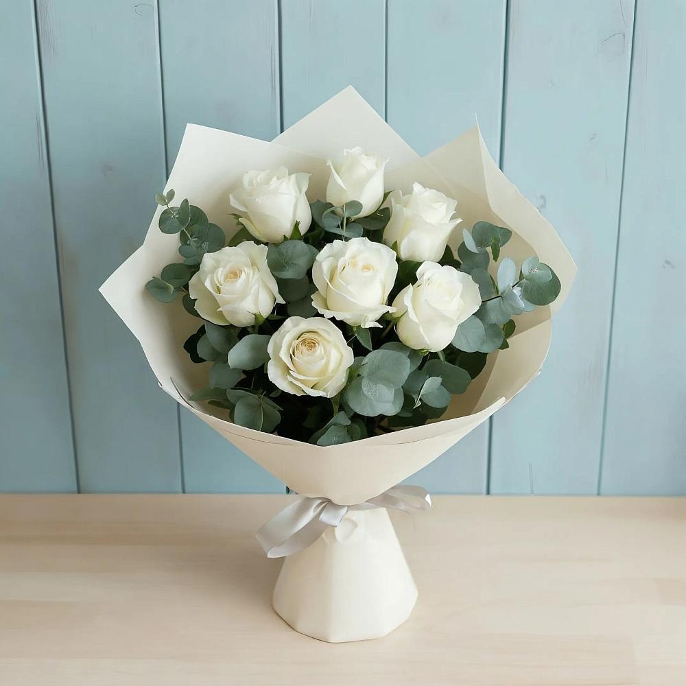 Букет Белые розы в Эвкалипте в Лебяжьем Кировской области