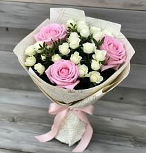 Букет цветов из:  Розы в Лебяжьем Кировской области