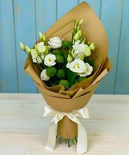 Букет цветов из:  Хризантемы и Лизиантусы #REPLACE_PRED# Лебяжьем Кировской области