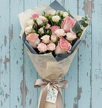 Букет цветов из:  Розы в Лебяжьем Кировской области
