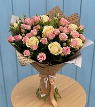 Букет цветов из:  Розы в Лебяжьем Кировской области