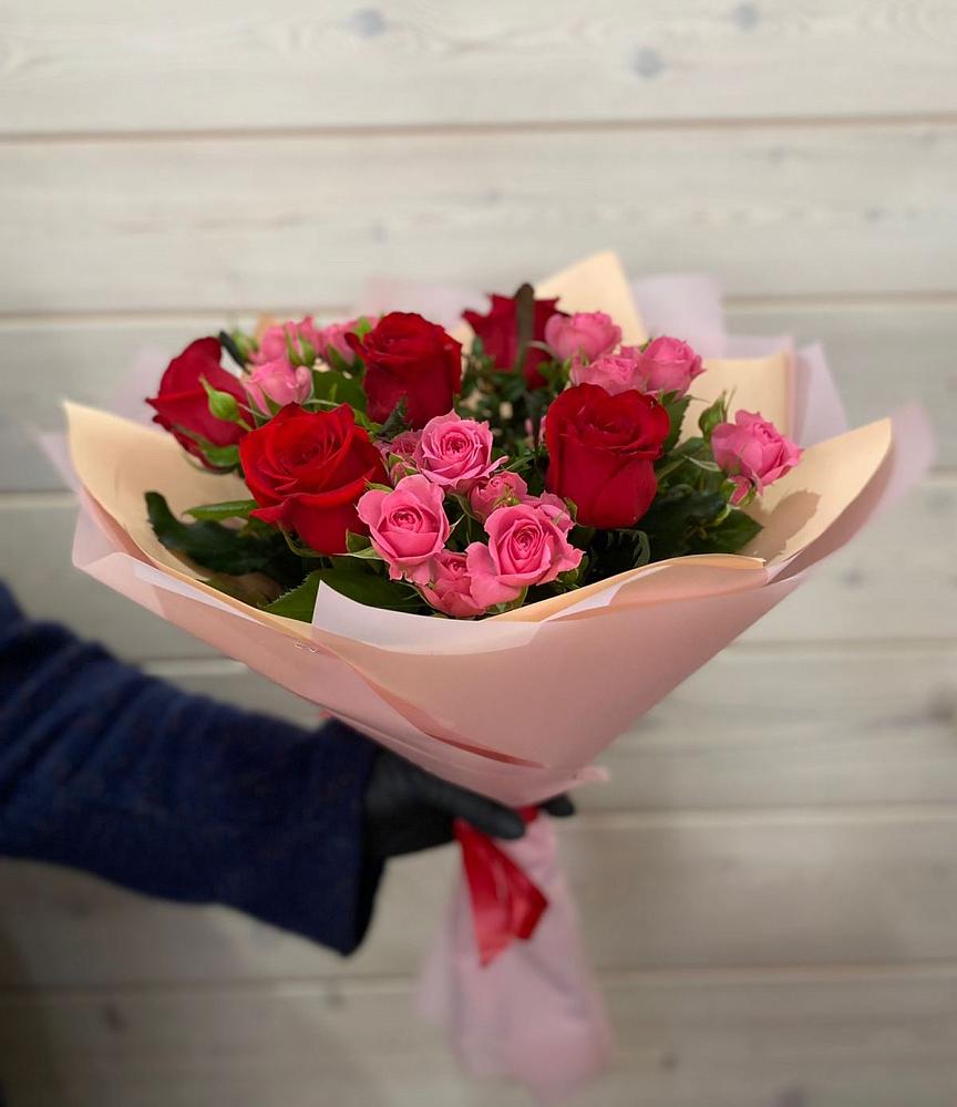 Букет цветов из: Розы в Лебяжьем Кировской области