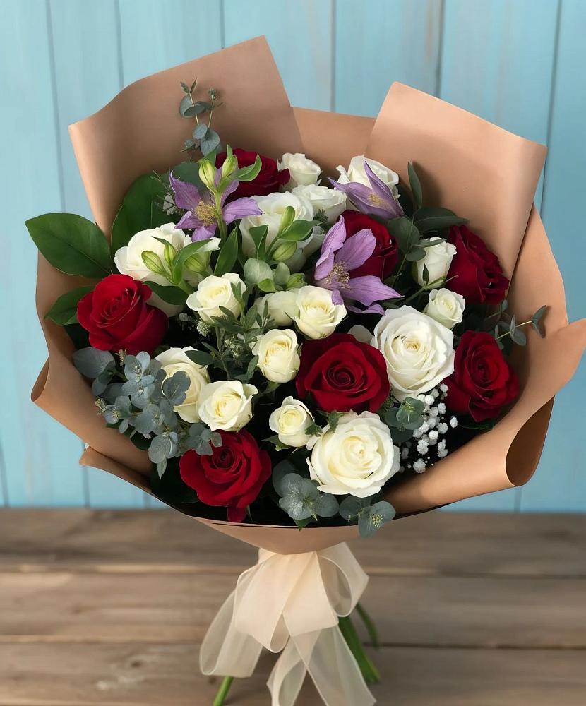 Букет цветов из: Розы и Альстромерии в Лебяжьем Кировской области