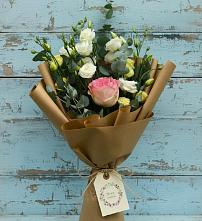 Букет цветов из:  Розы и Лизиантусы #REPLACE_PRED# Лебяжьем Кировской области